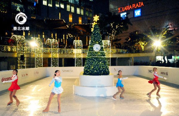 滑冰場設(shè)計(jì).jpg 滑冰場設(shè)計(jì).jpg