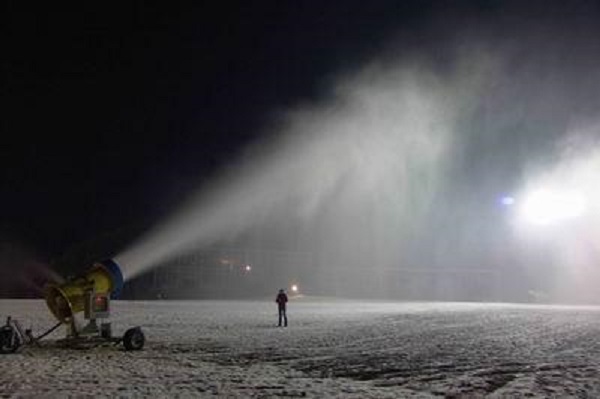 造雪機 造雪機