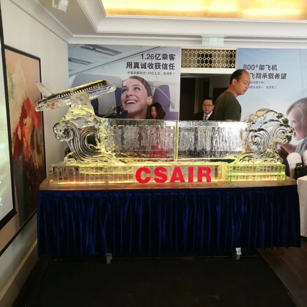 冰雕注酒 冰雕注酒